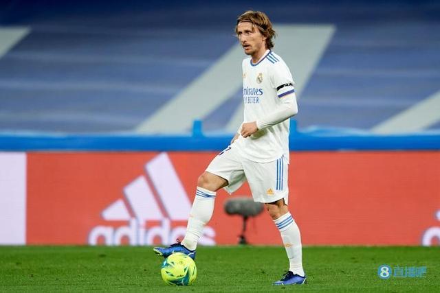 自己给自己颁奖！特朗普获首届FIFA和平奖 因凡蒂诺抛出争议言论