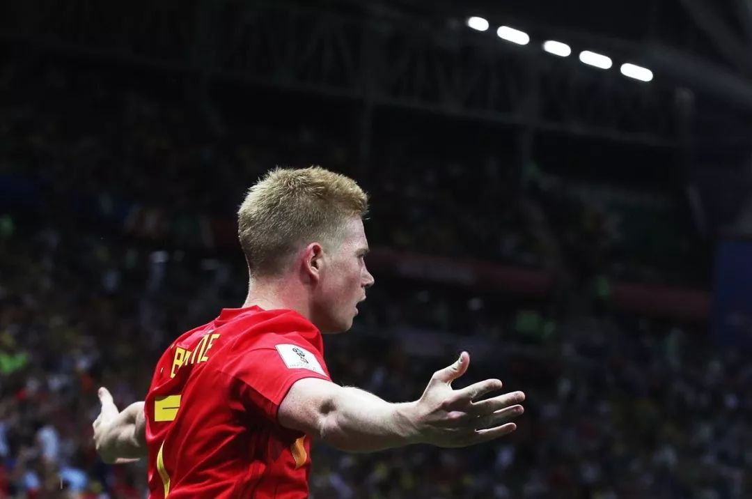 青岛记者：邵佳一大哥式的执教风格很适合当下中国足球的环境