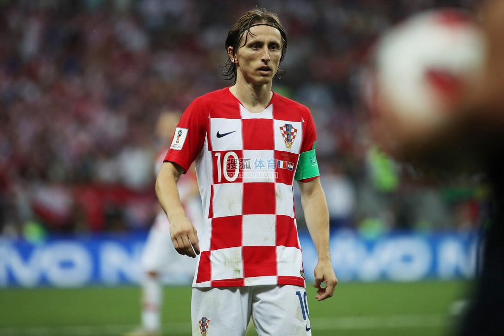 图片报：多特高层现在目标是联赛亚军、欧冠联赛阶段前八晋级